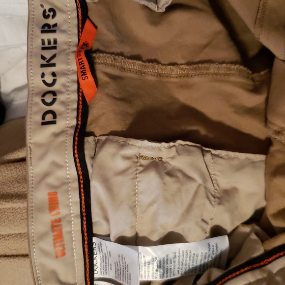 3/$40 Men's Dockers - Picture 2 of 3